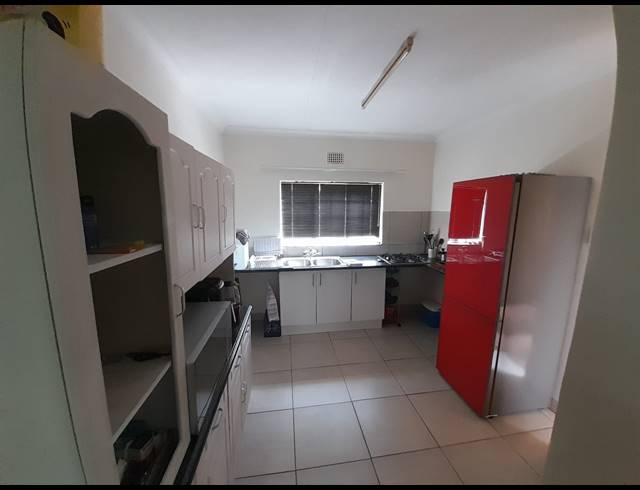 4 BEDROOM HOUSE FOR SALE IN PROTEA PARK